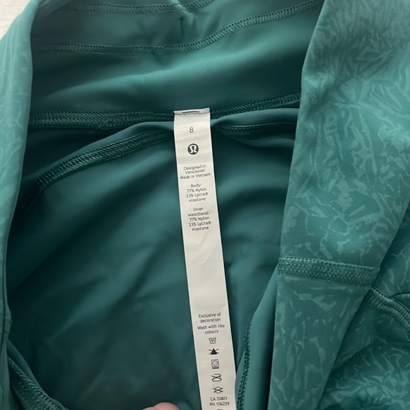 Lulu lemon green leggings - Picture 2 of 3